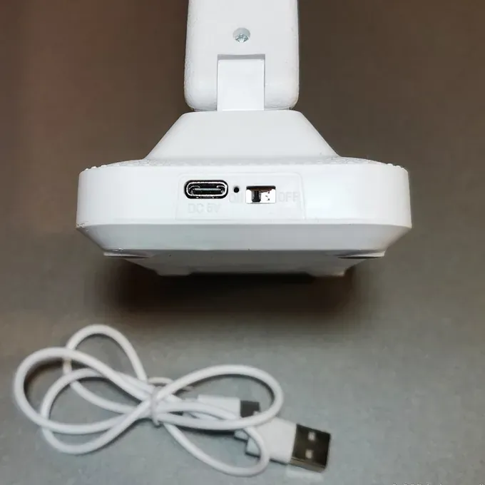 Led light for desktop